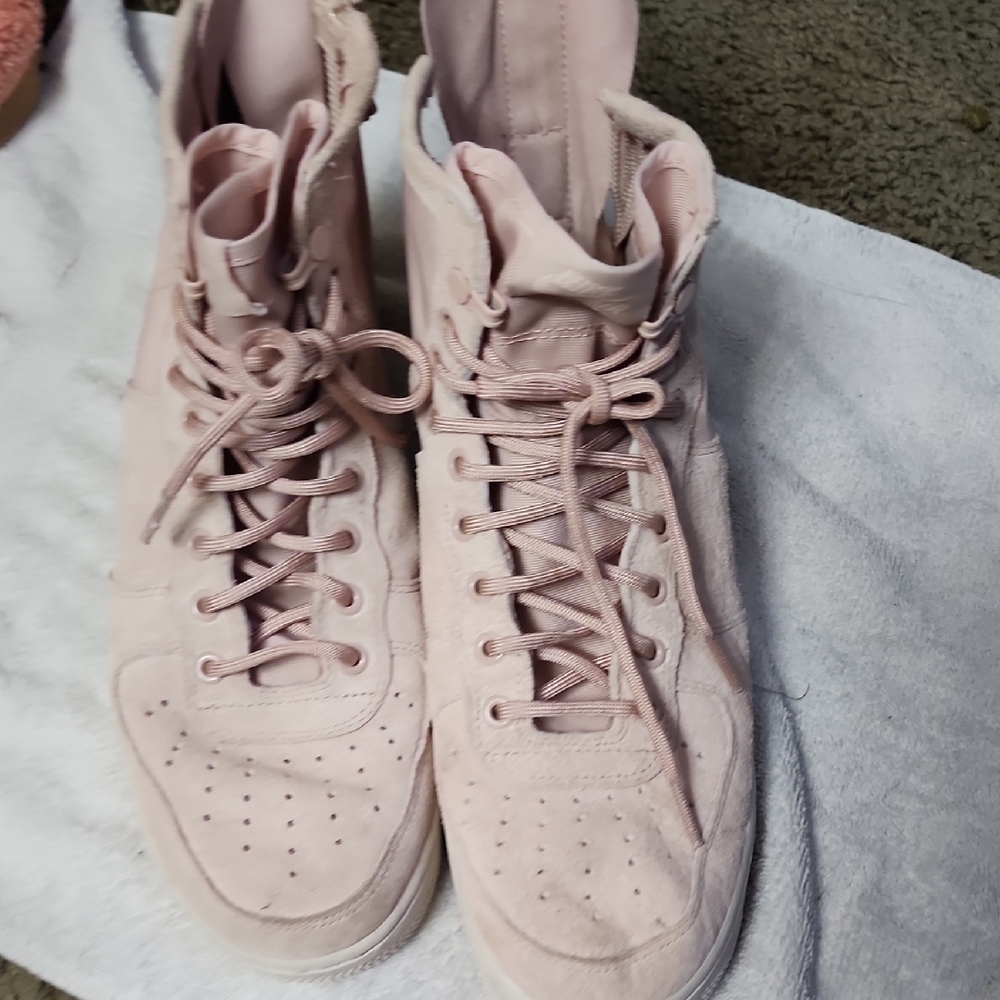 Nike AF1 (Airforce 1) Women's Pink High-Top Sneakers Zipper backs